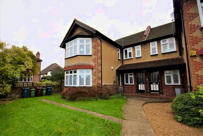 2 Bedroom Ground Maisonette To Rent In West End Court, Pinner, HA5