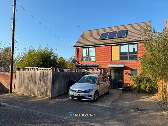 4 Bedroom Detached House To Rent In Jermyn Close, Cambridge, CB4