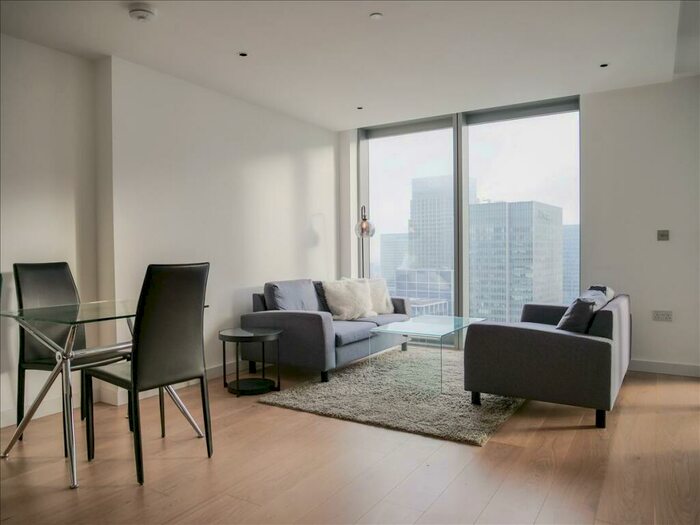 1 Bedroom Apartment To Rent In Landmark Pinnacle, Marsh Wall, Canary Wharf, London, Tower Hamlets, E14