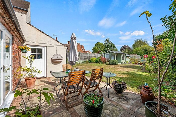 3 Bedroom Cottage For Sale In Village Road, Clifton Village, Nottingham, Nottinghamshire, NG11