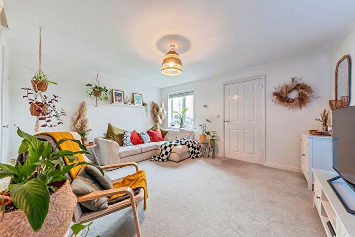 3 Bedroom Semi-Detached House For Sale In Poppy Avenue, New Ollerton, Newark, NG22