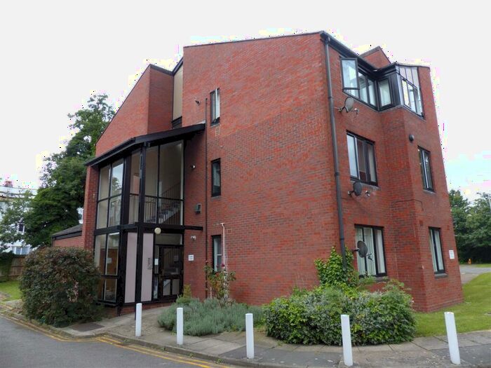 1 Bedroom Apartment To Rent In Canberra Close, Hendon, NW4