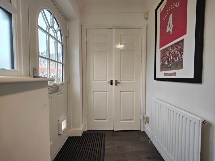 1 Bedroom End Of Terrace House For Sale In Calcott Park, Yateley, Hampshire, GU46