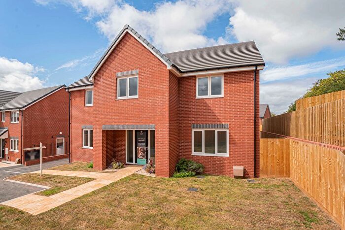 5 Bedroom Detached House For Sale In Teign View, Kingsteignton, TQ12