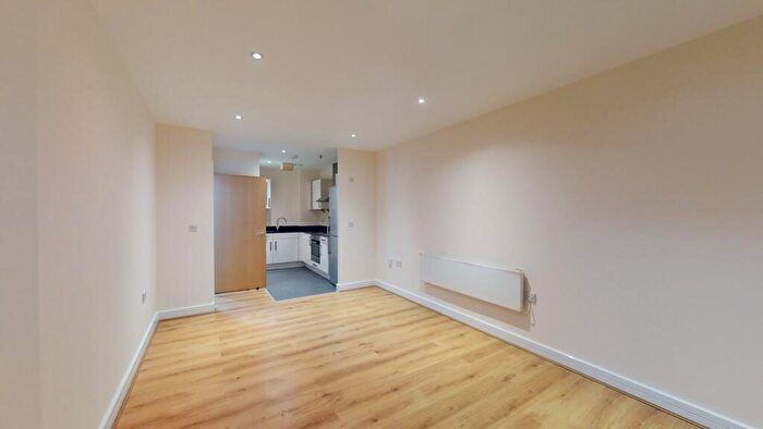 1 Bedroom Apartment For Sale In Cherrywood Lodge, Birdwood Avenue, London, SE13