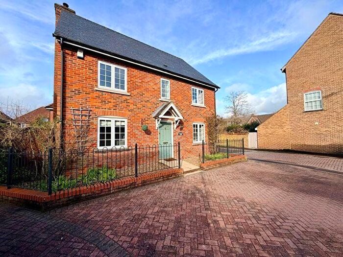 4 Bedroom Detached House To Rent In Patterson Court, Wooburn Green, Buckinghamshire, HP10