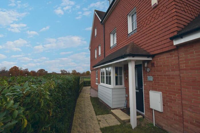 4 Bedroom Terraced House To Rent In Brookfield Drive, Horley, RH6