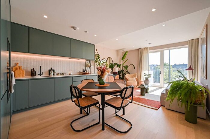 2 Bedroom Flat For Sale In Brent Cross Town, Brent Cross, NW2