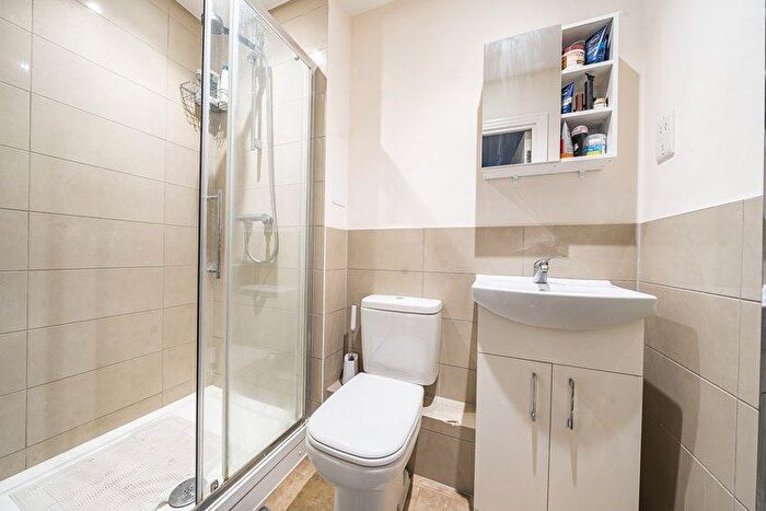 2 Bedroom Flat For Sale In Chilton House, Stevenage, Hertfordshire, SG1