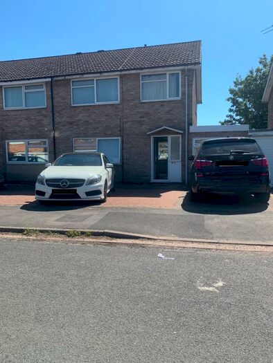 5 Bedroom Semi-Detached House To Rent In Arnesby Road, Nottingham, NG7