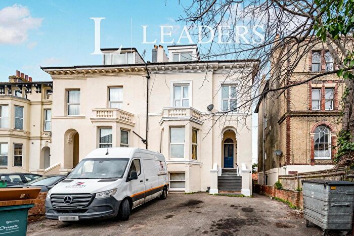2 Bedroom Apartment To Rent In Waverley Road, Southsea, PO5