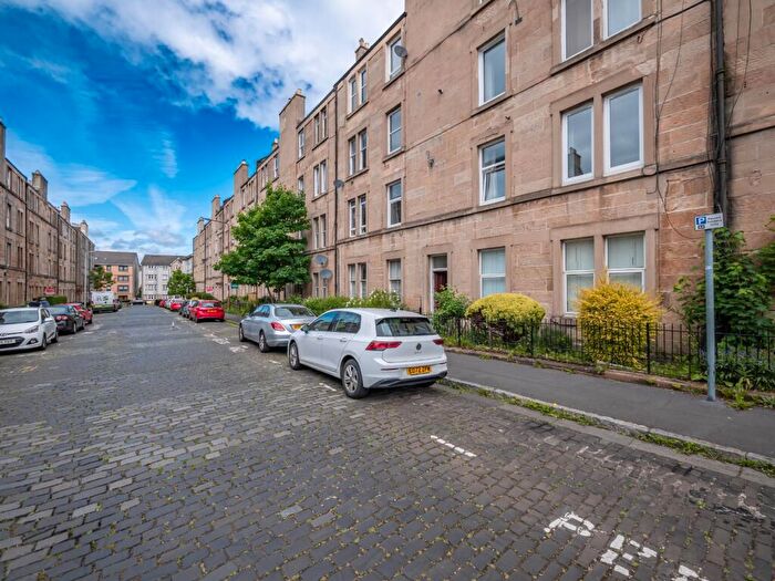 1 Bedroom Flat For Sale In / Cathcart Place, Edinburgh, EH11