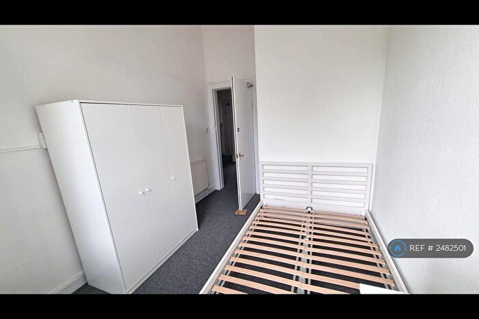 4 Bedroom Flat To Rent In Park Road, Glasgow, G4