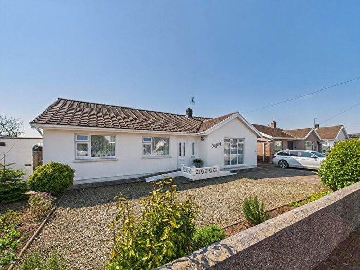 3 Bedroom Detached Bungalow For Sale In New Road, Hook, SA62