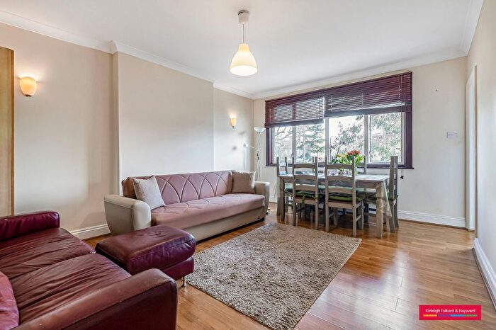 3 Bedroom Property To Rent In Powys Lane, Palmers Green, London, N13