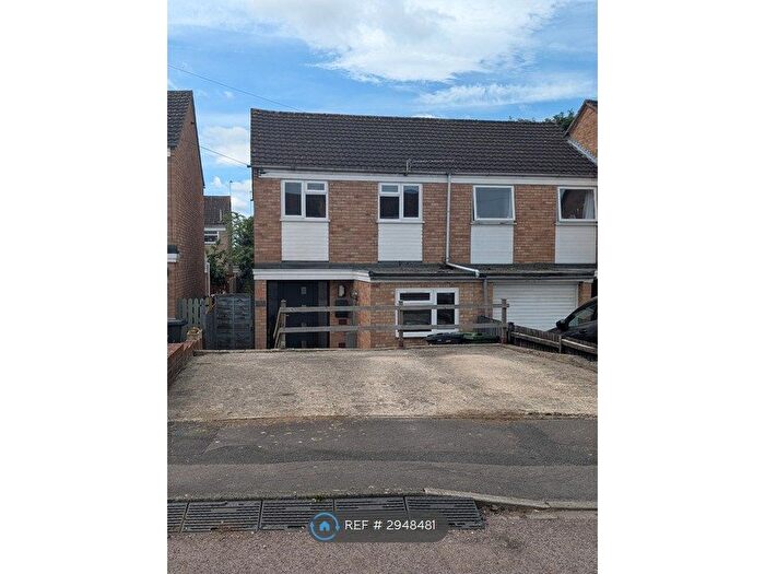 3 Bedroom Terraced House To Rent In Fieldcourt Gardens, Gloucester, GL2