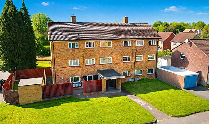 1 Bedroom Flat For Sale In Briery Way, Adeyfield, Hemel Hempstead, HP2