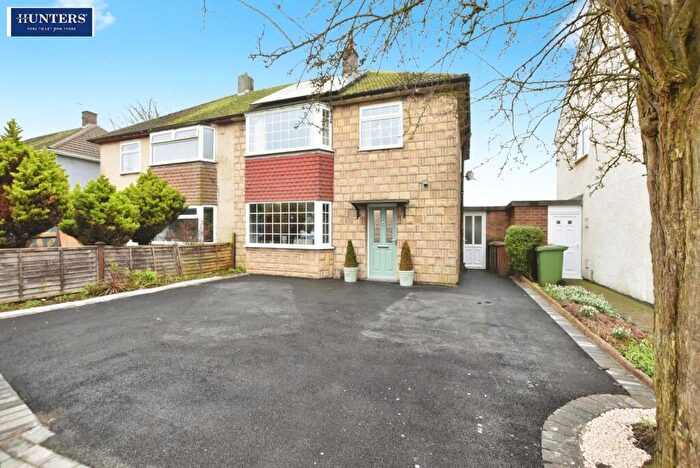 3 Bedroom Semi Detached House For Sale In Brocklesby Road, Scunthorpe, DN17