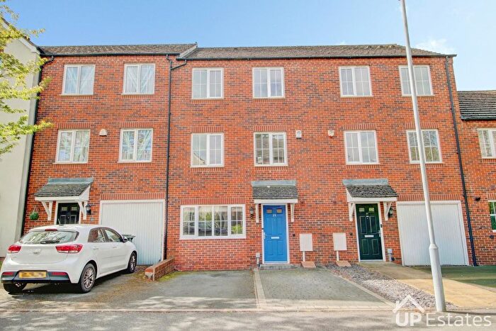 4 Bedroom Terraced House For Sale In Himbleton Drive, Binley, Coventry, CV3