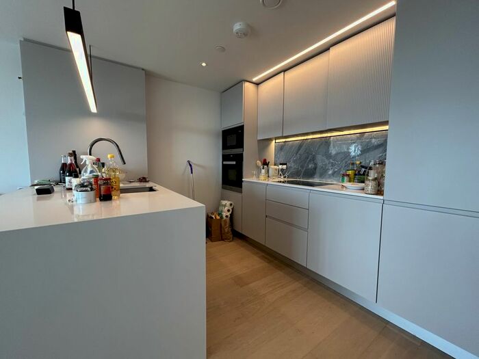 2 Bedroom Flat To Rent In Belvedere Row, White City Living, London, W12