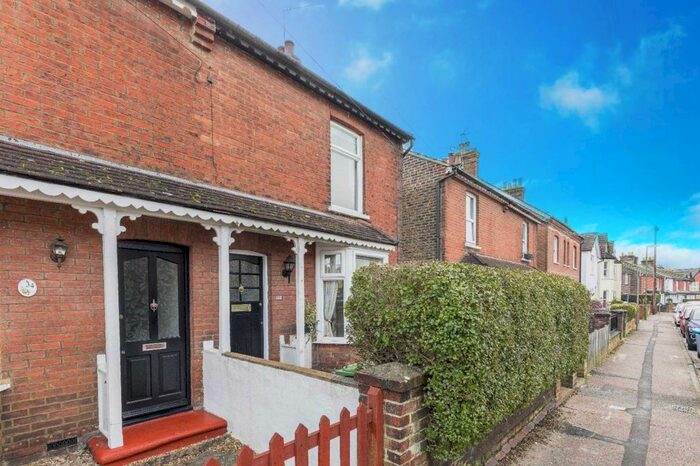 2 Bedroom Semi-Detached House To Rent In Barrington Road, Horsham, RH13