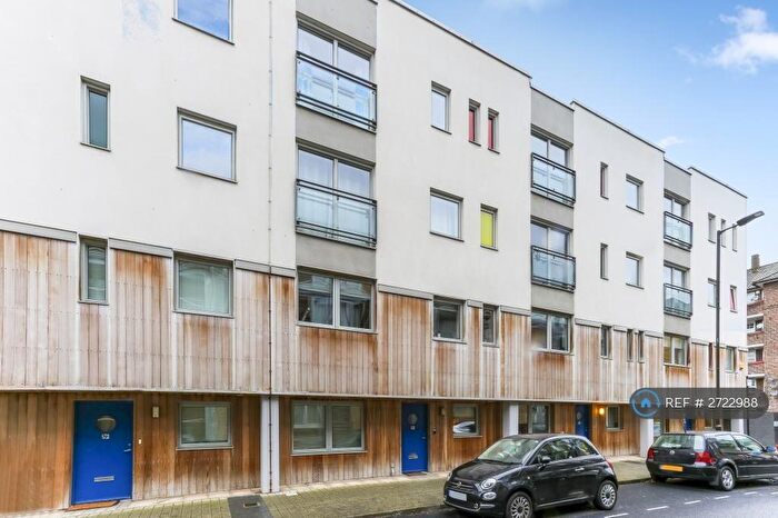 3 Bedroom Maisonette To Rent In Chambers Street, London, SE16