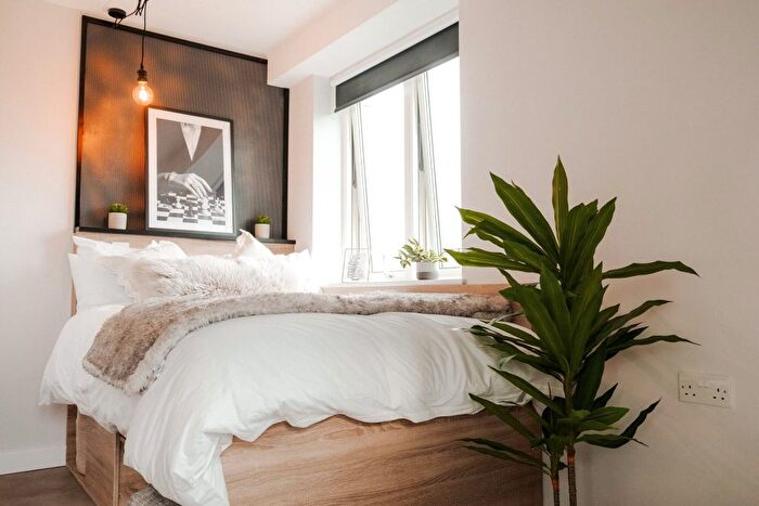 Studio To Rent In Avonmouth Street, London, SE1