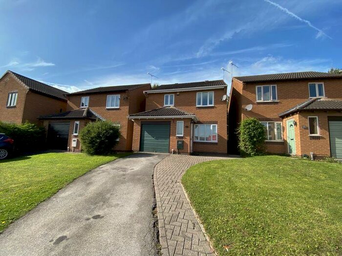 3 Bedroom Semi-Detached House To Rent In Welham Grove, Retford, DN22