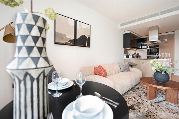 1 Bedroom Flat To Rent In River Park Tower, Nine Elms Lane, London, SW8