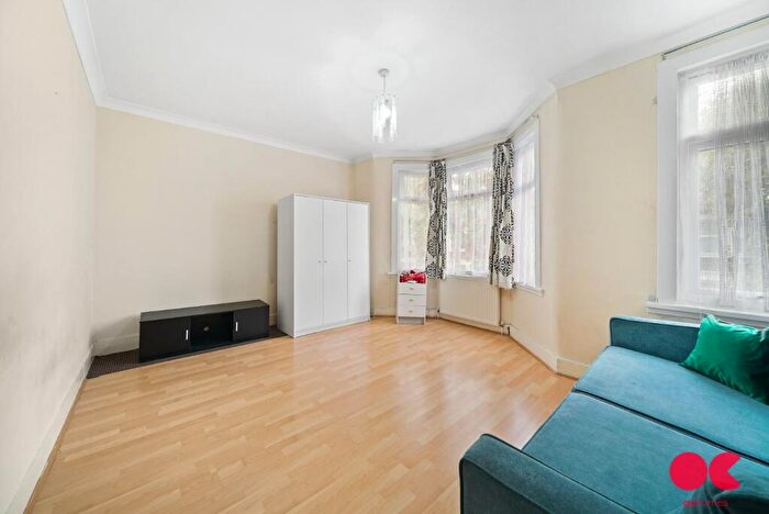 1 Bedroom Flat For Sale In Kempton Road, East Ham, E6