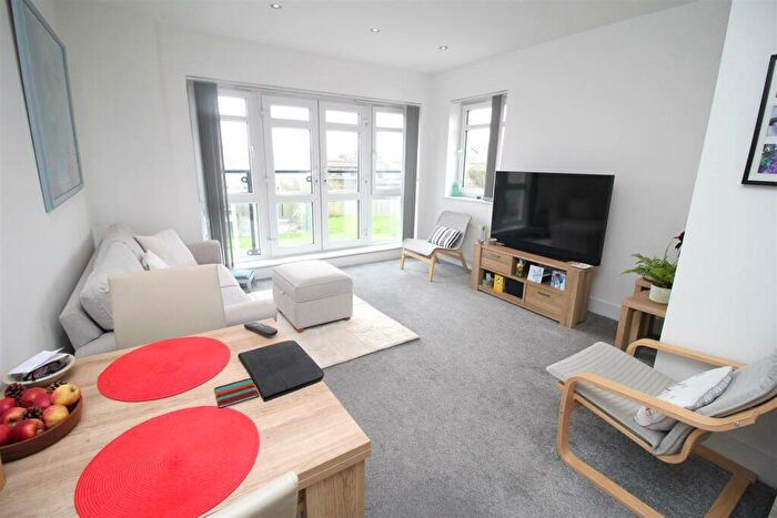 2 Bedroom Apartment For Sale In Stabler Way, Poole, BH15