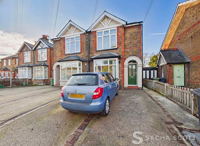 2 Bedroom Flat For Sale In Hook Road, Epsom, KT19
