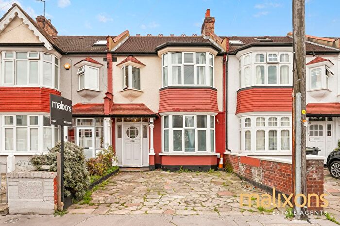 3 Bedroom Terraced House For Sale In Colliers Water Lane, Thornton Heath, CR7
