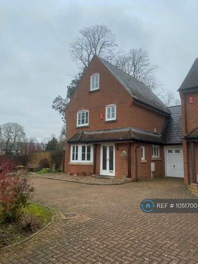 4 Bedroom Detached House To Rent In Horn Lane, Stony Stratford, Milton Keynes, MK11