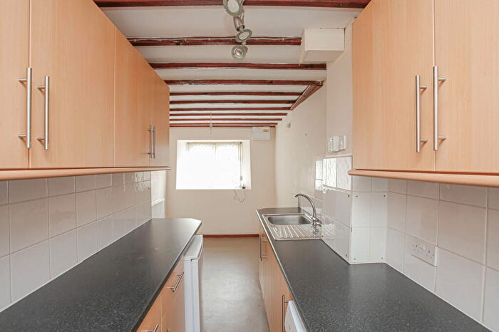 3 Bedroom Cottage For Sale In The Potteries, Barford St Michael, OX15