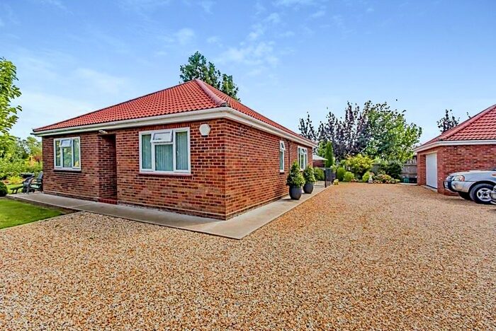 2 Bedroom Detached Bungalow For Sale In Barton Road, Wisbech, PE13