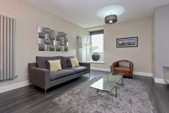 2 Bedroom Flat To Rent In Bon Accord Street, Aberdeen, AB11