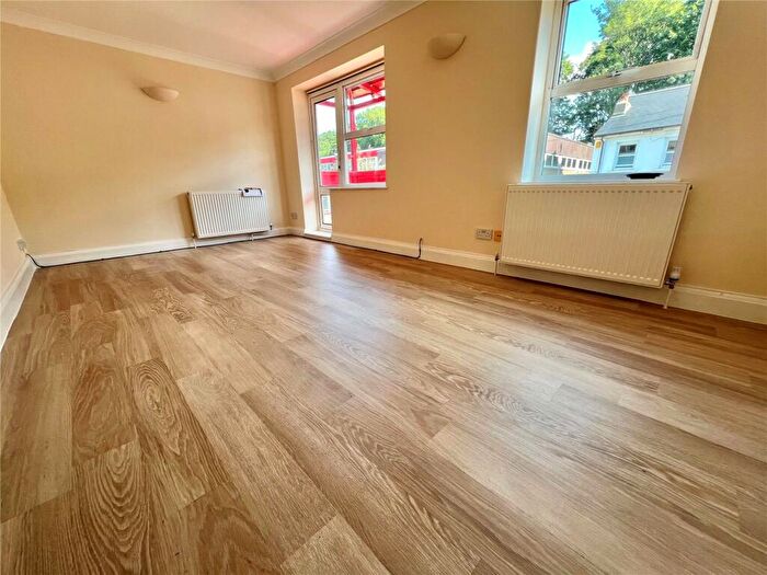 2 Bedroom Apartment To Rent In Bradley Road, London, N22