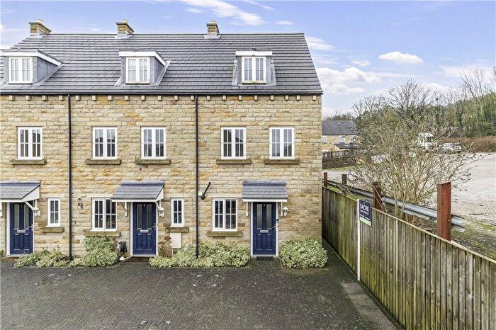 3 Bedroom End Of Terrace House For Sale In Wharfe Court, Otley, West Yorkshire, LS21