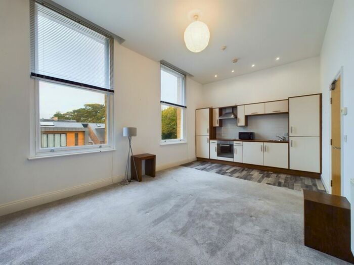 1 Bedroom Apartment To Rent In Lawns Court, The Lawns, Sutton, HU7