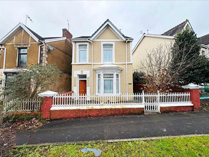 3 Bedroom Detached House For Sale In College Square, Llanelli, SA15