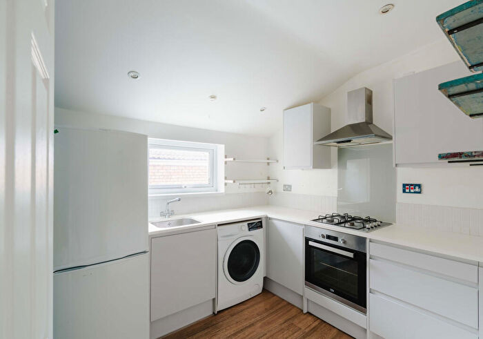 2 Bedroom Flat For Sale In North Street, Southville, Bristol, BS3