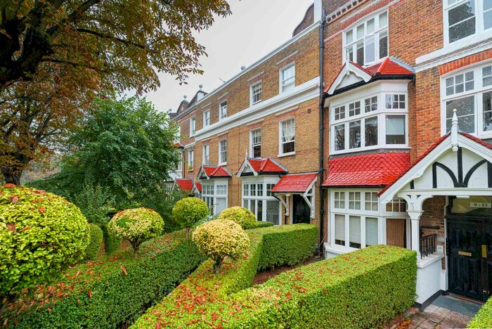 4 Bedroom Maisonette To Rent In Larkhall Rise, London, Greater, SW4