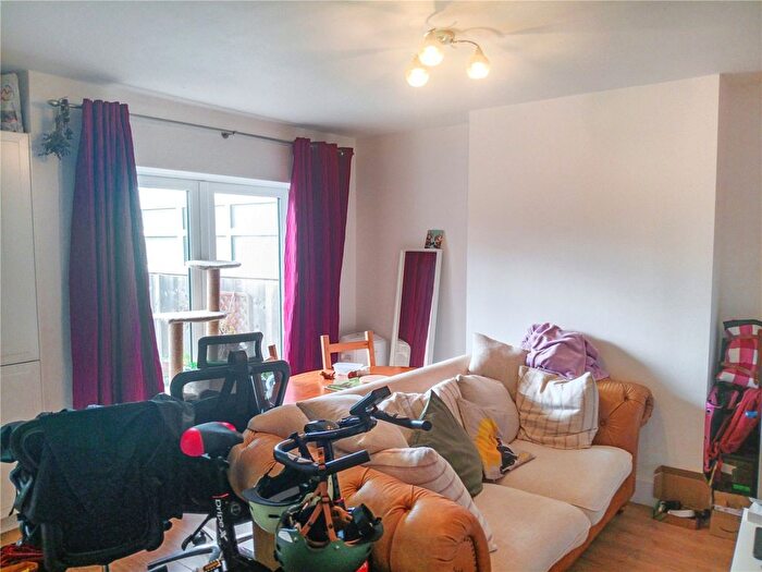 2 Bedroom Bungalow For Sale In South East Crescent, Southampton, Hampshire, SO19