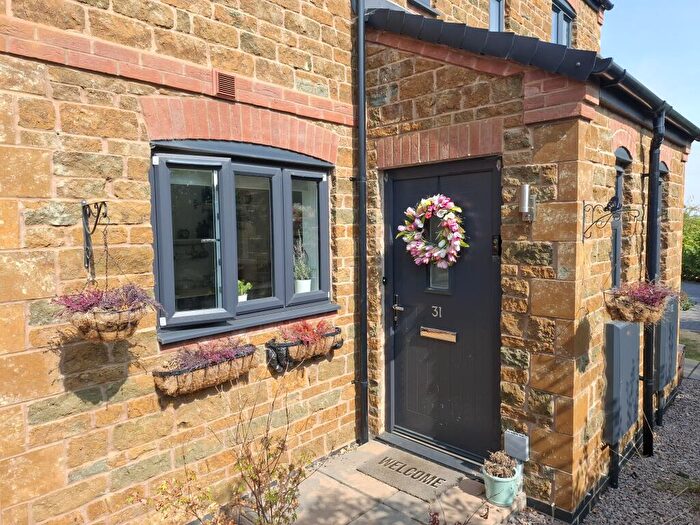 2 Bedroom Terraced House For Sale In Braunston Lane, Daventry, NN11
