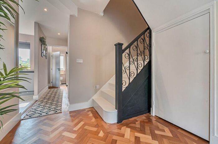 2 Bedroom Terraced House For Sale In Clifford Road, Barnet, EN5