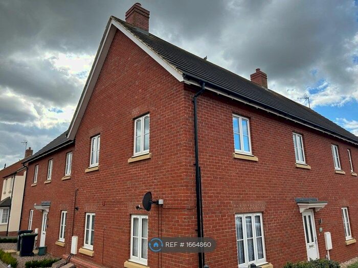 2 Bedroom Flat To Rent In Sidings Close, Thrapston, NN14