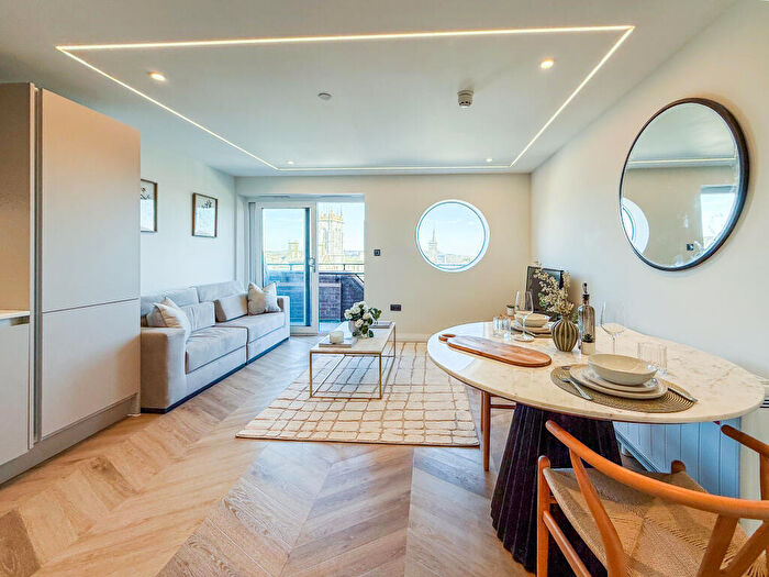 1 Bedroom Apartment To Rent In Princes Street, Dorchester, DT1