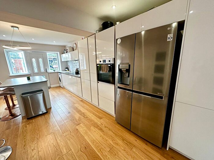 5 Bedroom Property To Rent In Briar Road, Armthorpe, Doncaster, DN3