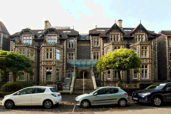 1 Bedroom Flat To Rent In Royal Parade, Elmdale Road, BS8